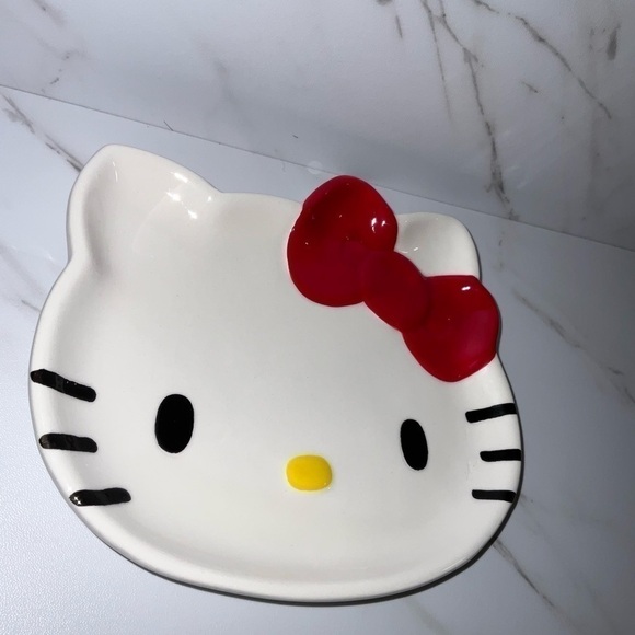 Hello Kitty ceramic trinket tray - Picture 4 of 8